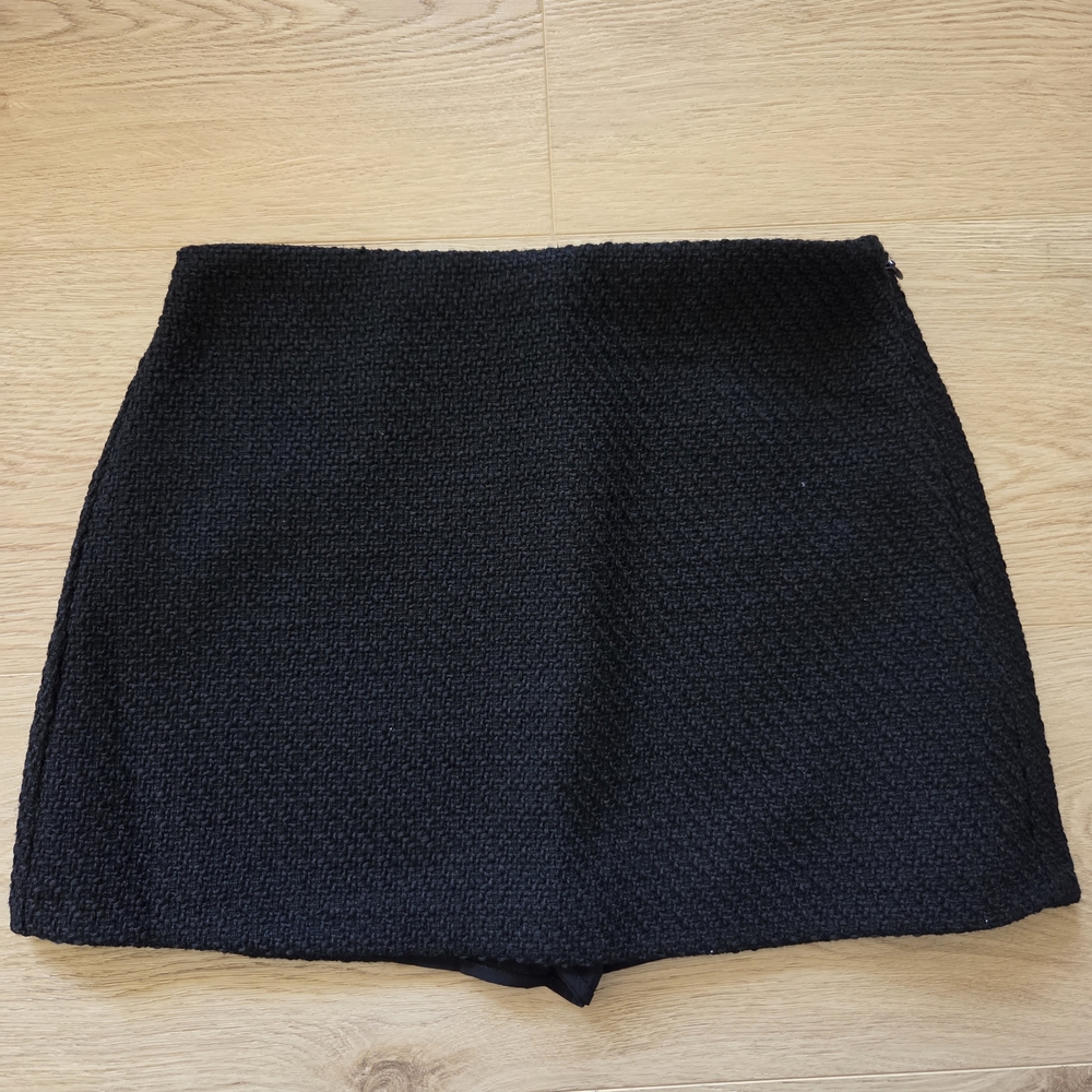 Abercrombie & Fitch Scarlett Skort Black Textured